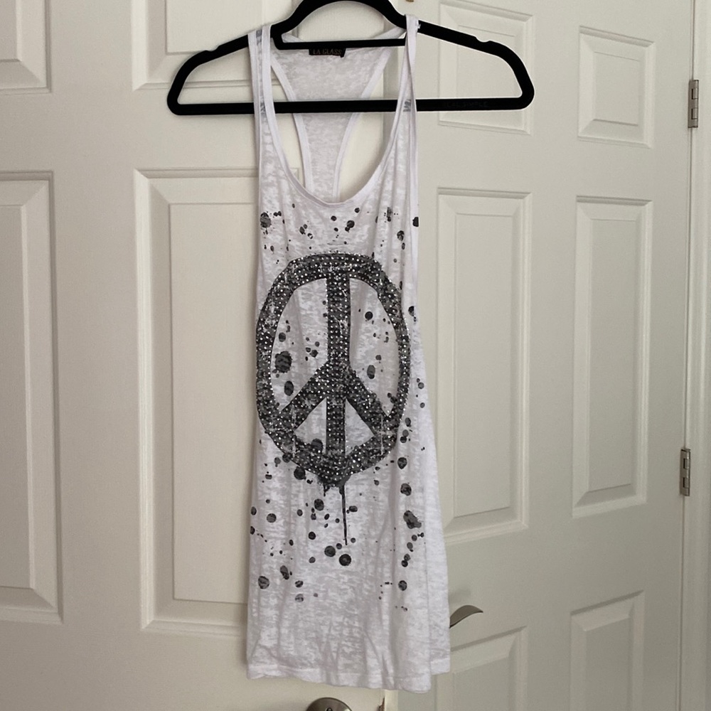 Peace sign tank